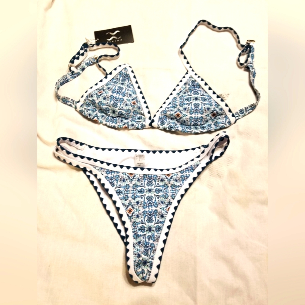 NWT  SUPER SEXY ITSBY BITSY BRILLIANT TRIBAL SHOW STOPPER BIKINI SWIM SUIT